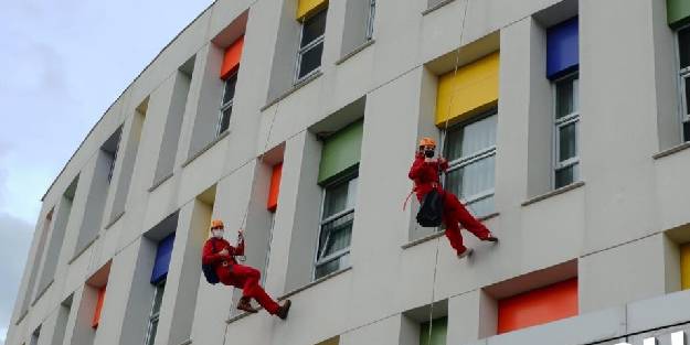 Lösemili çocuklara dağcılardan şaşırtan sürpriz