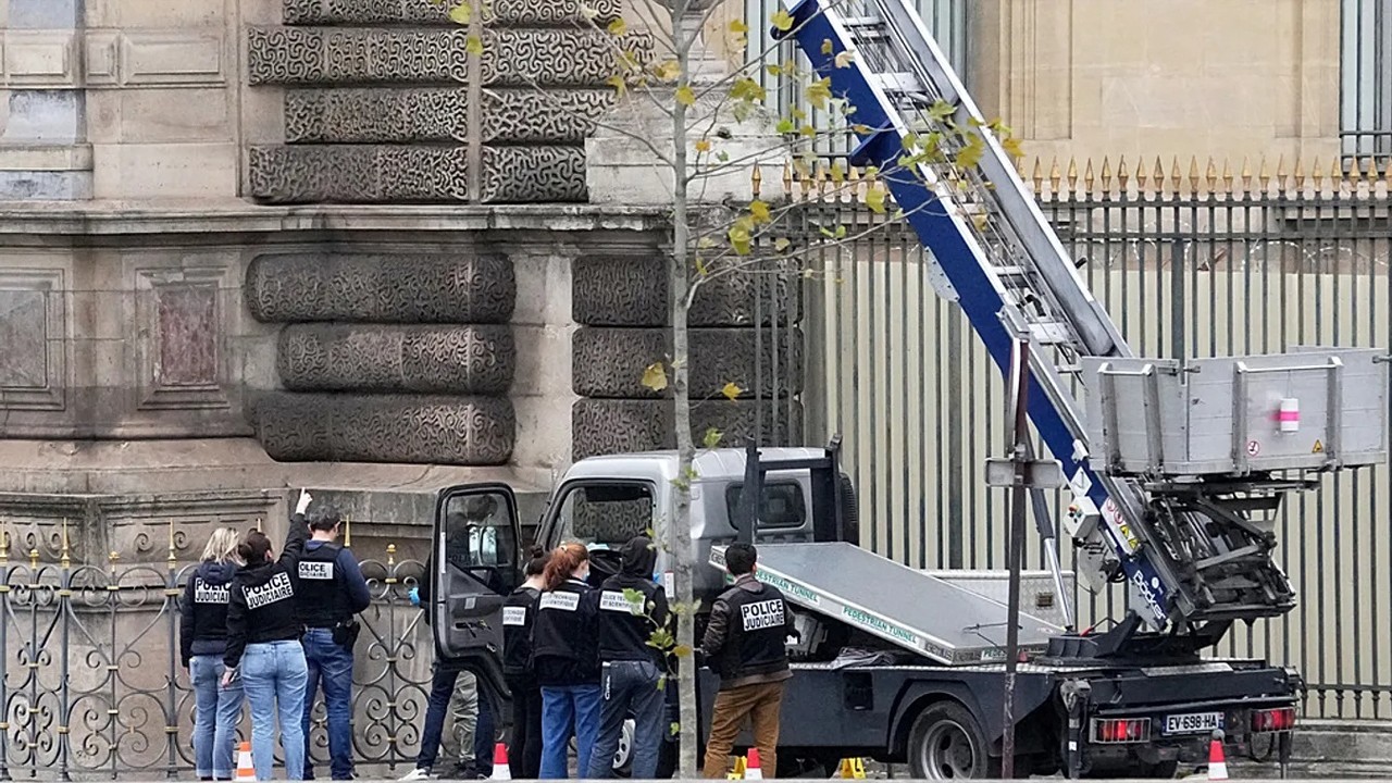Louvre soygunu, Alman asansörünü meşhur etti