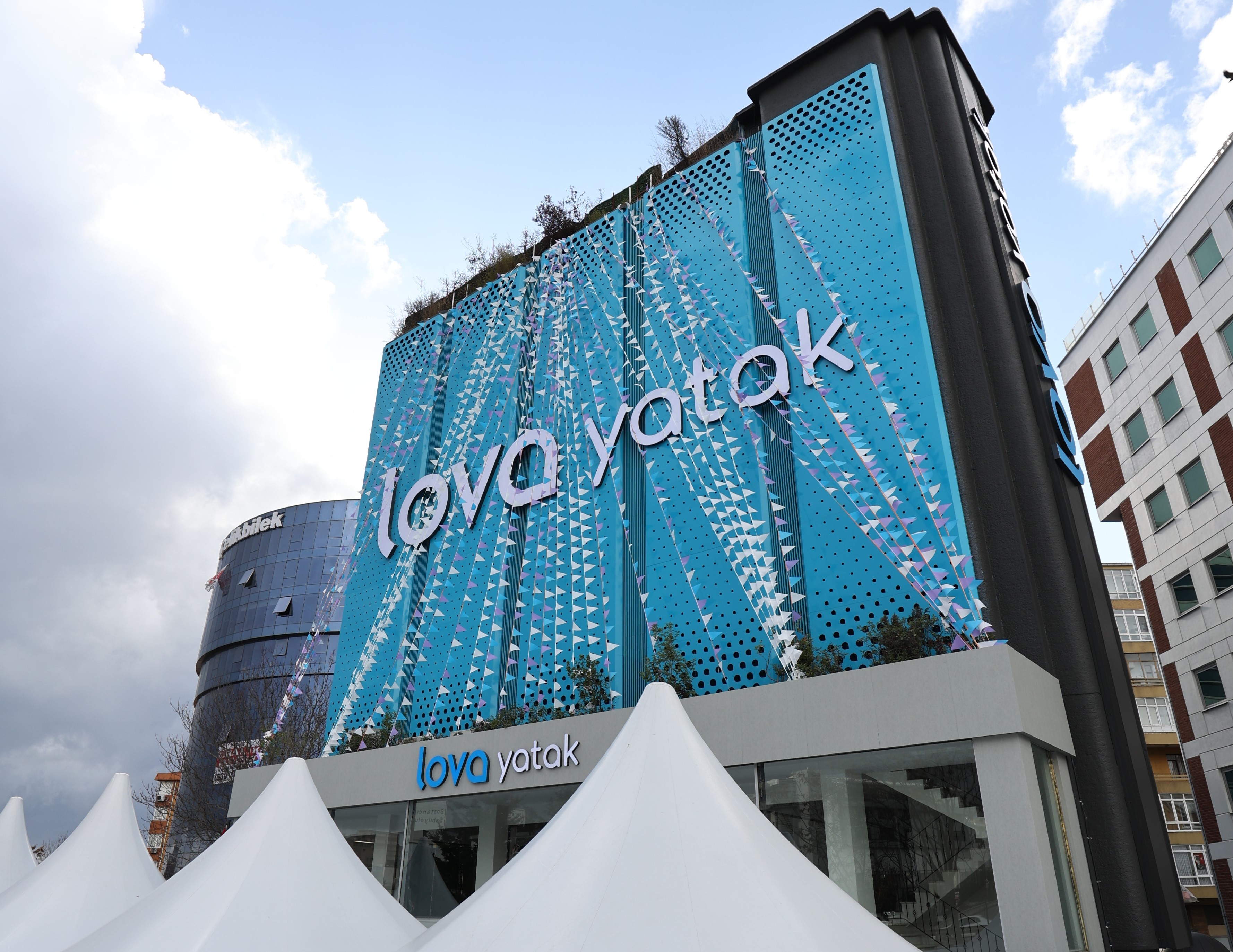 Lova Yatak'ın yeni genel müdür yardımcısı Erim Tamer oldu!