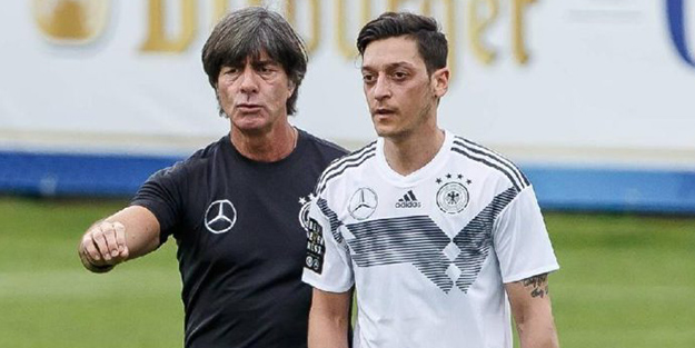 Löw'den dikkat çeken Mesut Özil açıklaması