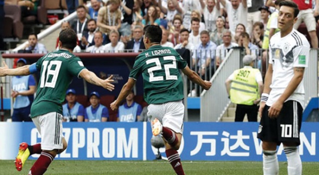 Lozano'nun Almanya'ya attığı golden sonra Mexico City'de deprem oldu