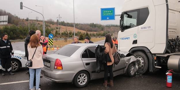 LPG yüklü tanker ile otomobil çarpıştı! Yaralılar var