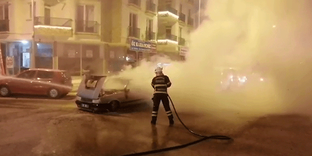 LPG'li otomobil gaz sızdırınca alev alev yandı!