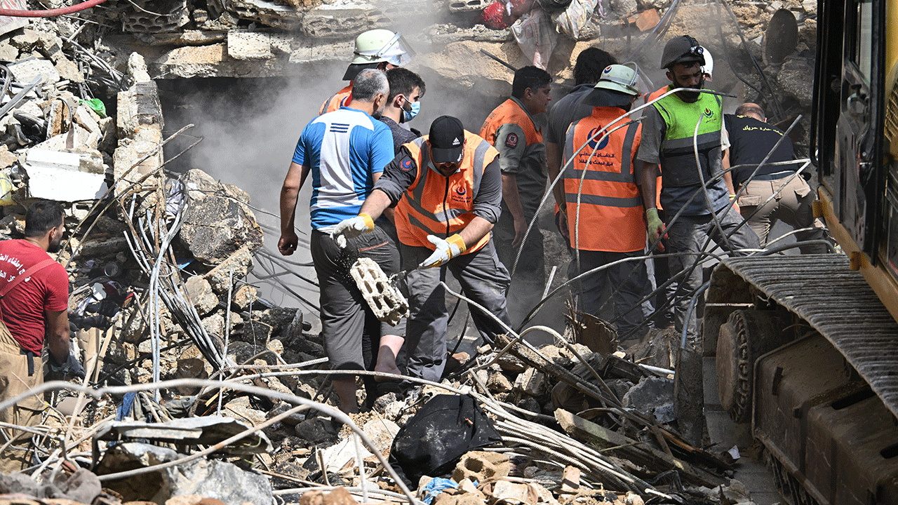 Lübnan'da bugün en az 100 kişi öldü