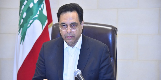 Lübnan'da flaş gelişme! Hükümetten tam kadro istifa kararı