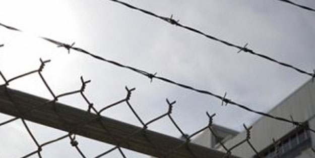 Lübnan'da genel af isteyen mahkumlar isyan çıkardı