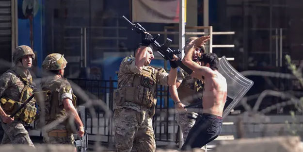 Lübnan'da halk ile güvenlik güçleri çatıştı: 89 yaralı