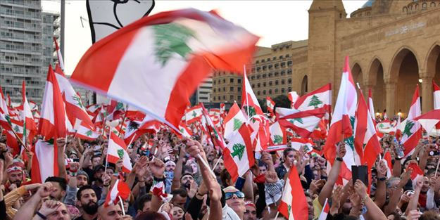 Lübnan'da ‘hükümet istifa’ sloganları atıldı