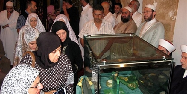 Lübnan'da Sakal-ı Şerif'e büyük ilgi