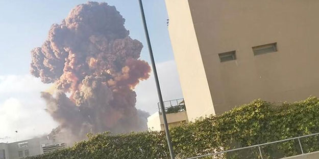 Lübnan'daki patlamadan saniyeler sonra çekilen görüntü şaşırttı