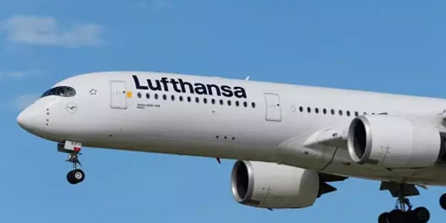 Lufthansa uçağında korkunç ölüm! Yolcudan litrelerce kan aktı