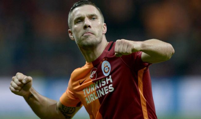 Lukas Podolski o formayı giydi, taraftar çıldırdı!