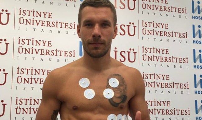Lukas Podolski sağlık kontrolünden geçti!