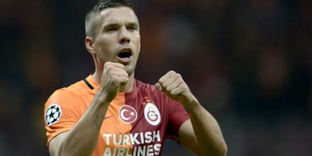 Podolski tarihe geçti