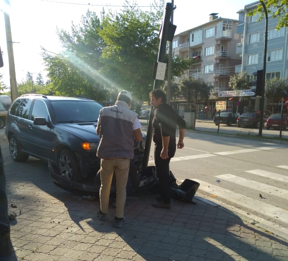 Lüks cipin kaza anı kamerada 