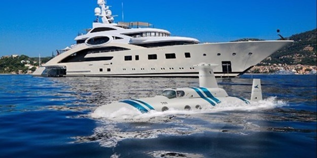 Lüks denizaltı görücüye çıktı