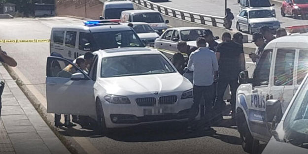 Lüks otomobilde kanlı infaz