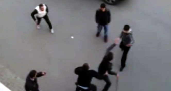 Lüks otomobili çalmak isteyen hırsızlara dayak