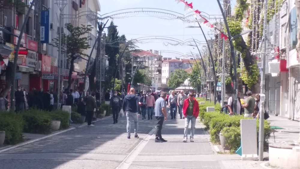 Lüleuburgaz’da “Anneler Günü” virüs dinlemedi 