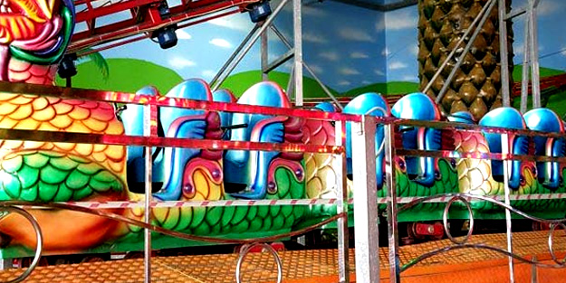 Lunaparkta acı olay! Küçük çocuğun ayağı koptu