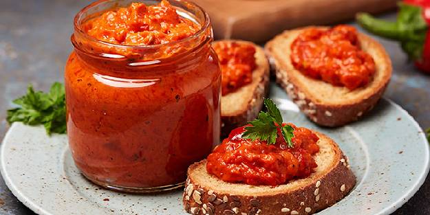 Lutenitsa tarifi, nasıl yapılır? Kolay lutenitsa tarifi