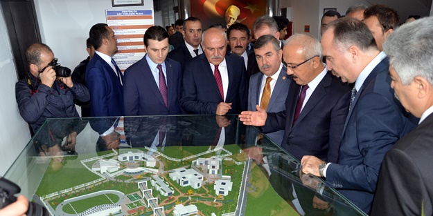 Lütfi Elvan, Sinop'ta