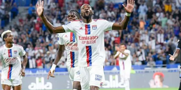 Lyon, Auxerre'yi yendi!