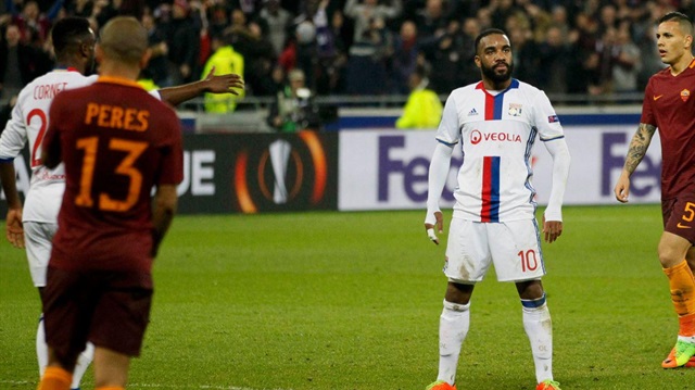 Lyon Başkanı Lacazette'in anlaştığı takımı duyurdu