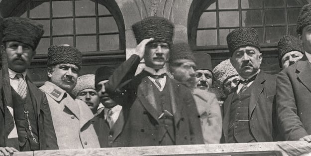 M. Kemal 'Mevlid Gecesi'ni bakın nasıl kullanmış! "Bugün o gündür, inşallah bu hayırlı tesadüftür"