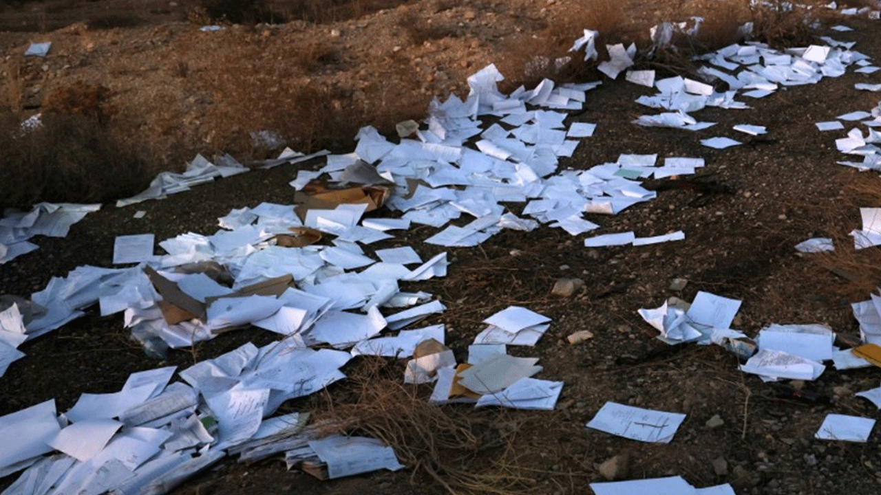 M5 karayolunda terk edilmiş halde bulundu! Hepsi Esed'in askerlerine ait!