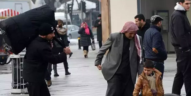 Maaş alan Suriyeliler' iddiası yalanlandı!