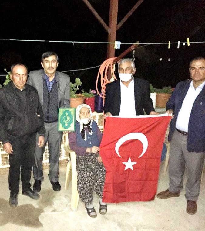 Maaşından 5 bin TL bağışlayan yaşlı kadına Cumhurbaşkanı adına teşekkür 