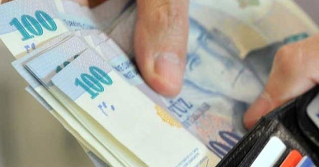 Maaşlar 100 lira azalacak