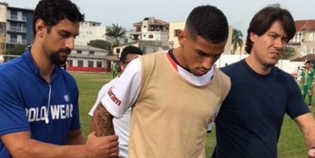 Maç oynanırken tutuklandı!