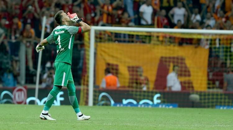 Maç sonu 3'lüsü Muslera'dan