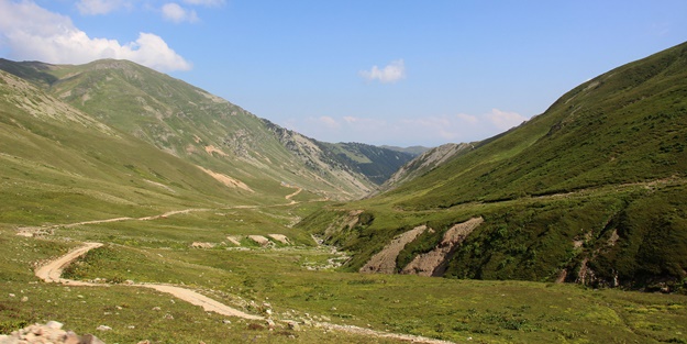 Macahel'in yaylalarına eşsiz yolculuk