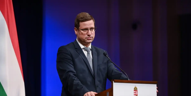 Macaristan Devlet Bakanı Gulyas: Putin, Macaristan'a gelirse...