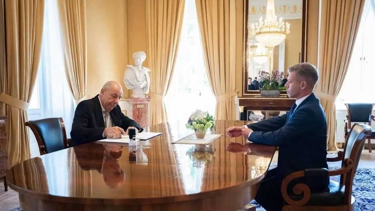 Macaristan’da anayasa değişikliği kabul edildi! Cumhurbaşkanı görevden alınacak