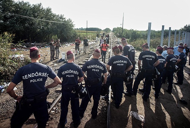 Macaristan'dan sığınmacılara engel