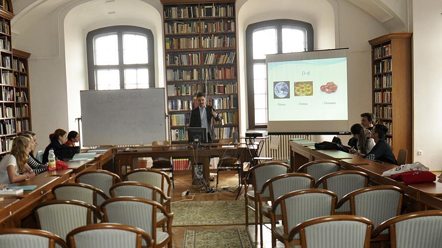 Macaristanlı öğrencilerden Türkçeye büyük ilgi