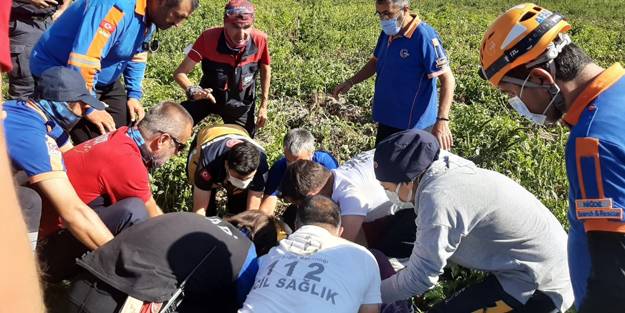 Macaristanlı paraşütçü Niğde'de patates tarlasına düştü!