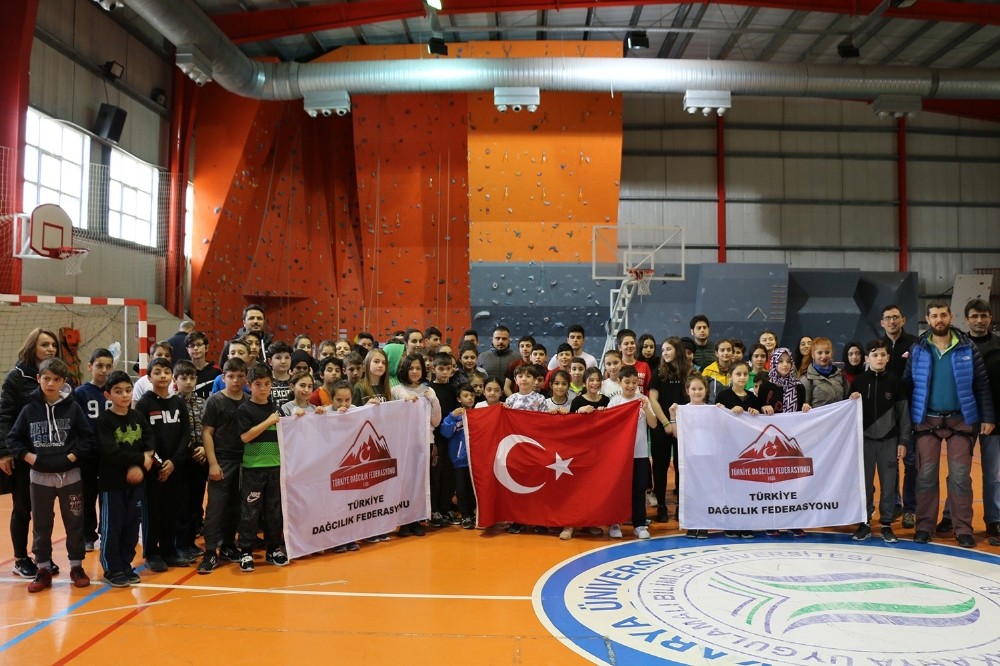 Macera Park öğrencileri şampiyonada madalya kazandı