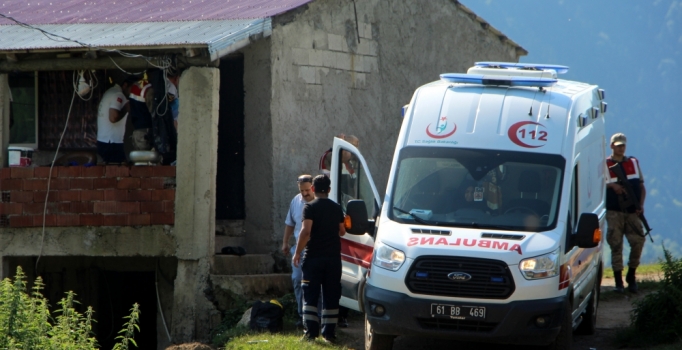 Maçka'da silahlı kavga: Baba ve oğlu öldü