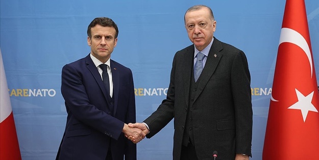 Macron: Erdoğan barış görüşmelerinde çok etkin rol oynuyor