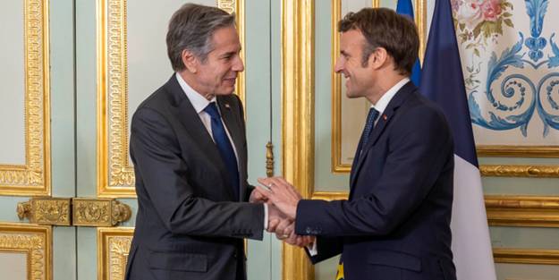 Macron ile ABD Dışişleri Bakanı Blinken bir araya geldi