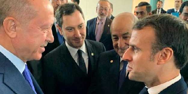 Macron’a Fransız gazeteden şok: Libya’da ikili oynuyorsun