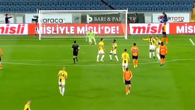 Maçta büyük gerilim! Fenerbahçe’de Tadic ve Talisca birbirine girdi