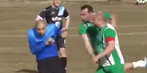 Maçta ortalık karıştı! Hakeme tokat attılar