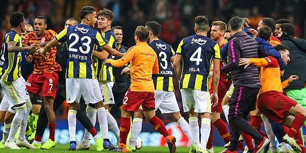 Maçtan sonra 3 kırmızı 1 sarı kart çıktı!