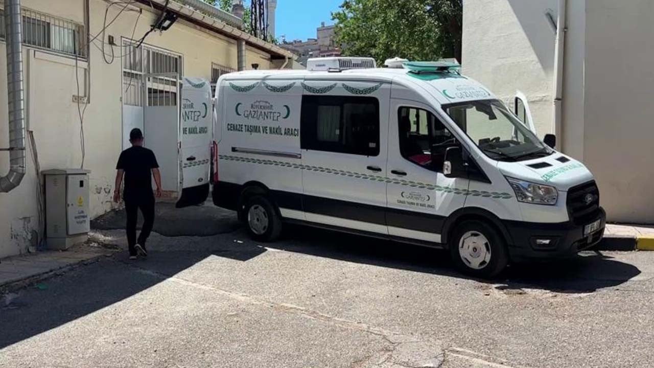 Madde bağımlısı genç 17 yaşında baba katili oldu